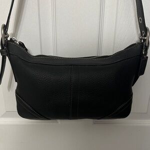 Coach 2008 Black Leather Shoulder/Duffle Bag C0882-F12321